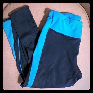 ❤️ DONATED Gap Fit Capris